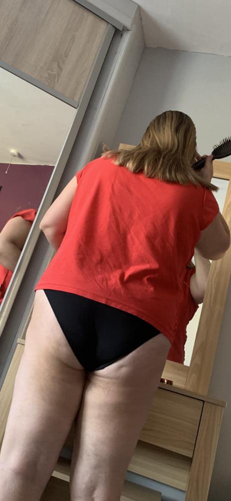 11P My wife in black knickers