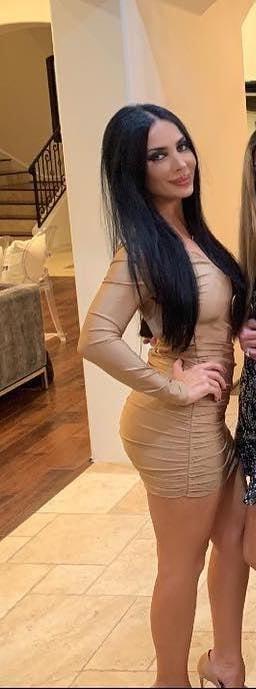 25P Smoking Hot Armenian Milf Mary