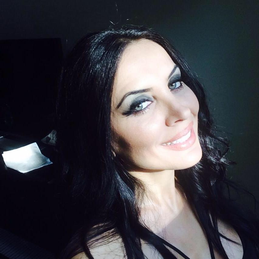 25P Smoking Hot Armenian Milf Mary