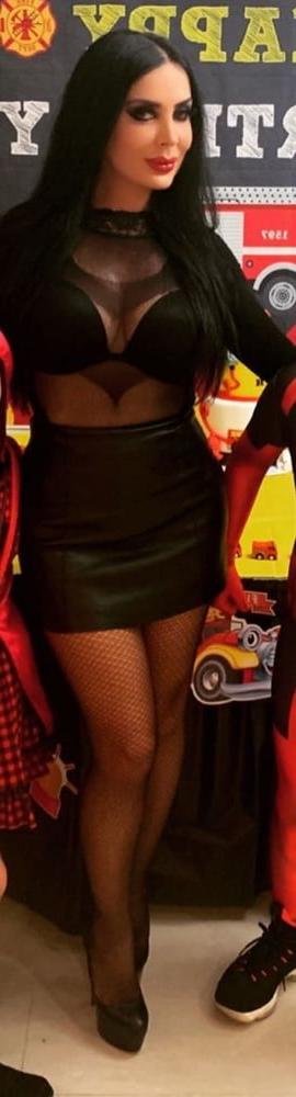 25P Smoking Hot Armenian Milf Mary