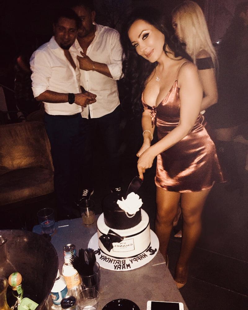 25P Smoking Hot Armenian Milf Mary