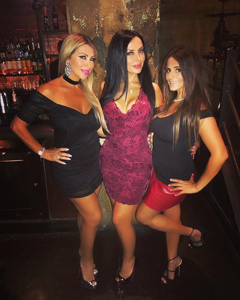 25P Smoking Hot Armenian Milf Mary