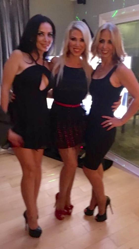25P Smoking Hot Armenian Milf Mary