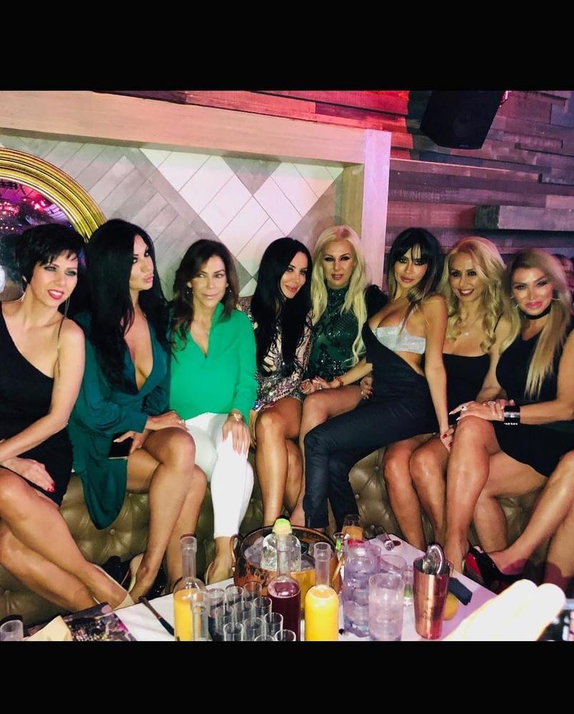 25P Smoking Hot Armenian Milf Mary
