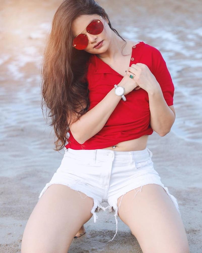 25P Indian Model Aabha Paul Collection