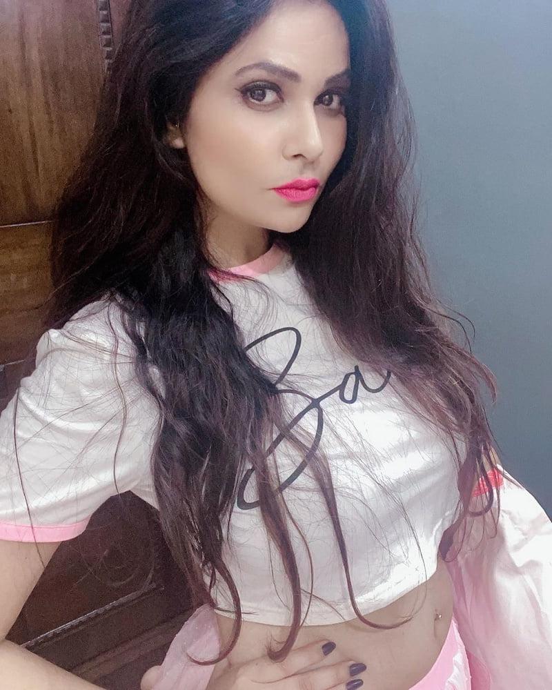 25P Indian Model Aabha Paul Collection