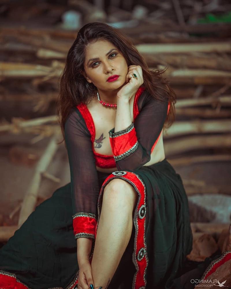 25P Indian Model Aabha Paul Collection