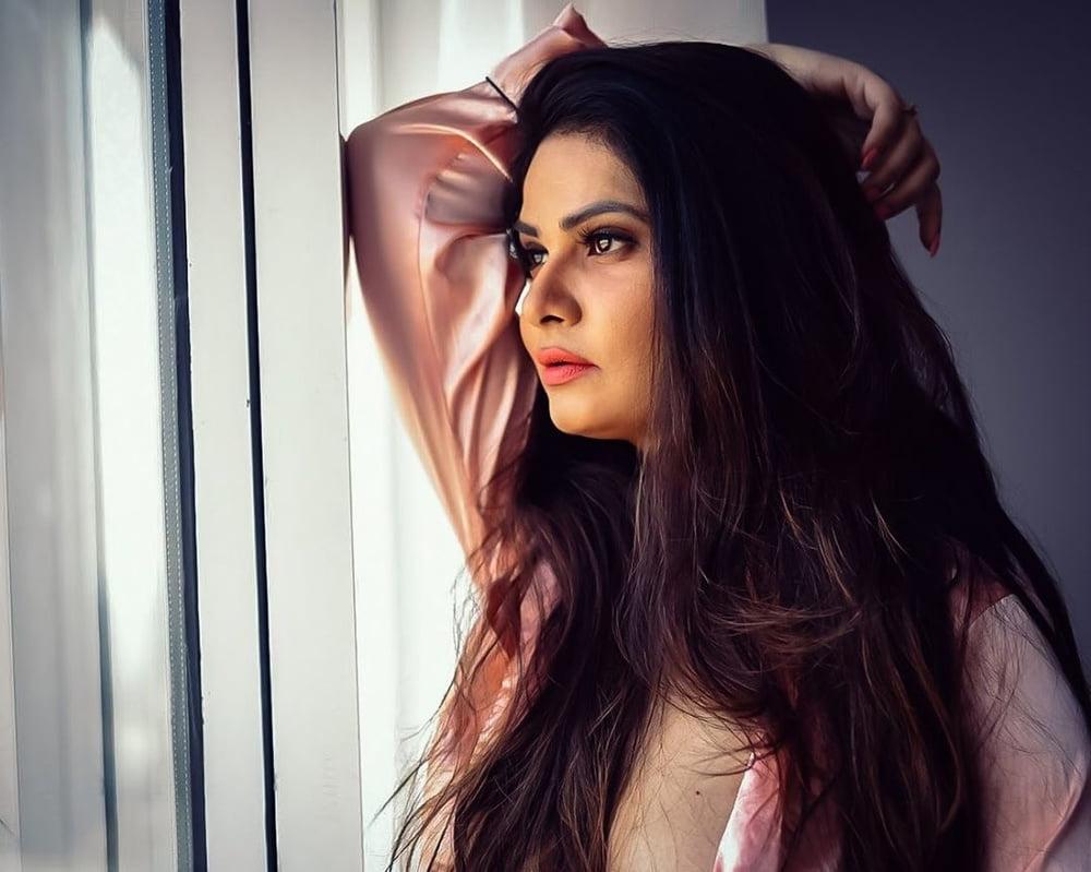 25P Indian Model Aabha Paul Collection