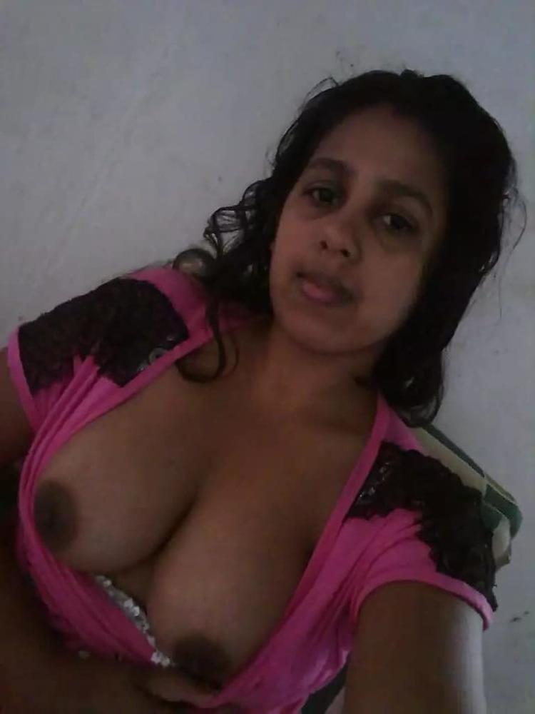 24P Indian sexy girl show her boobs