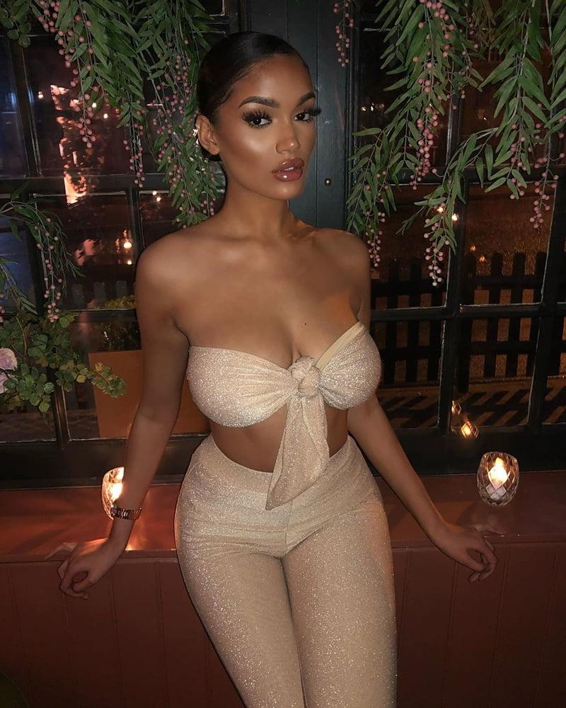 25P Gorgeous Ebony Big Ass Nice Tits &amp; DSL