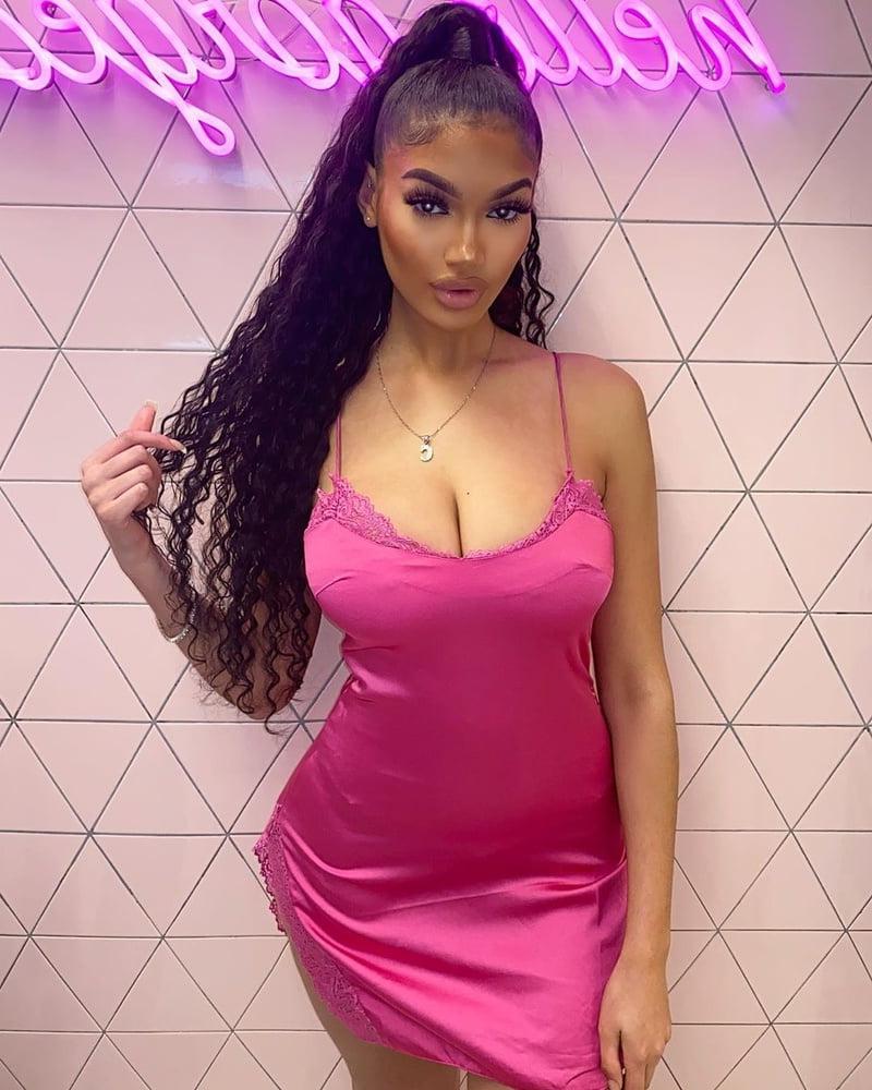 25P Gorgeous Ebony Big Ass Nice Tits &amp; DSL