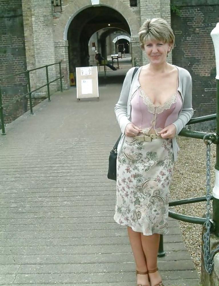 24P Dirty Wife