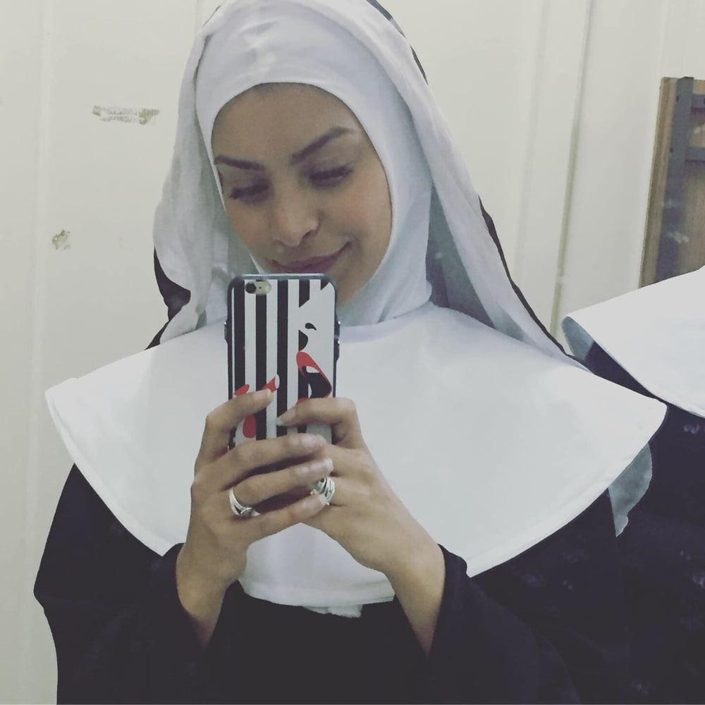 17P Egyptian nun