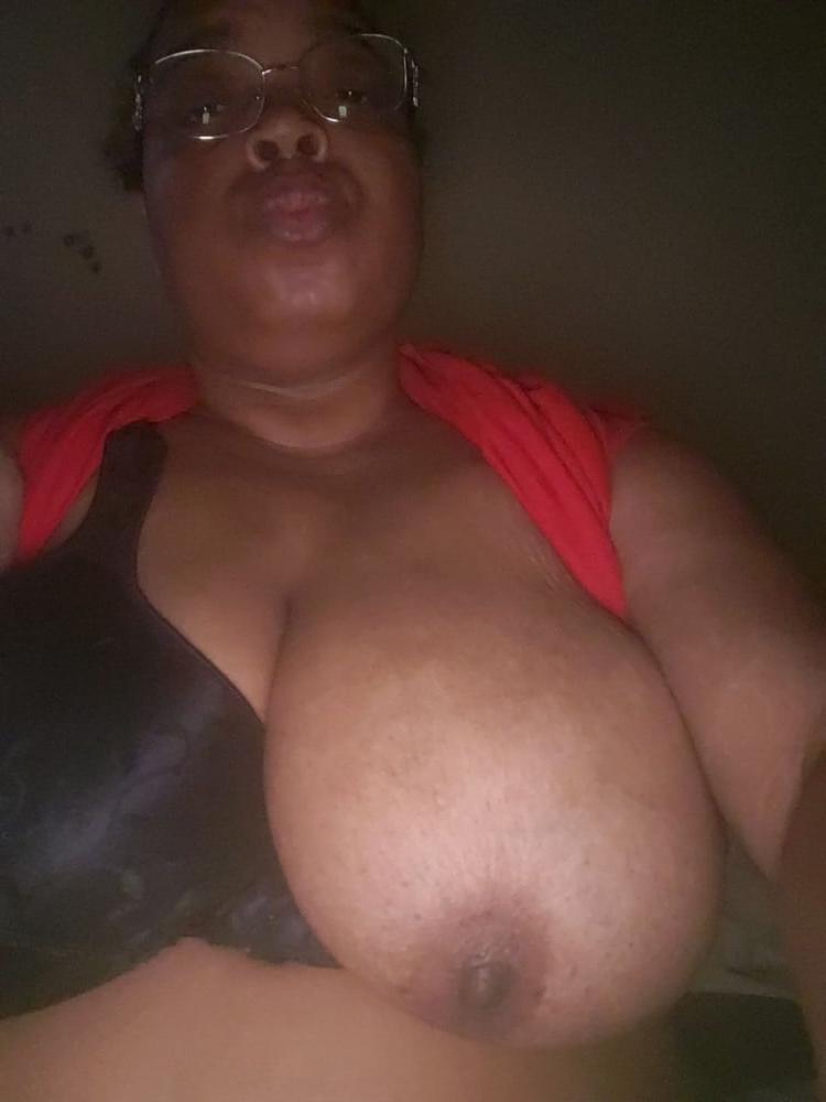 10P Amateur Black Milf