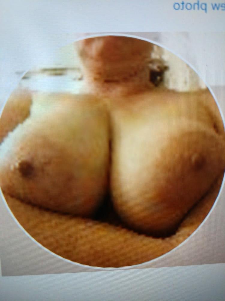 9P Big tits wife