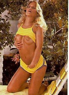14P Blonde Zoe in her garden