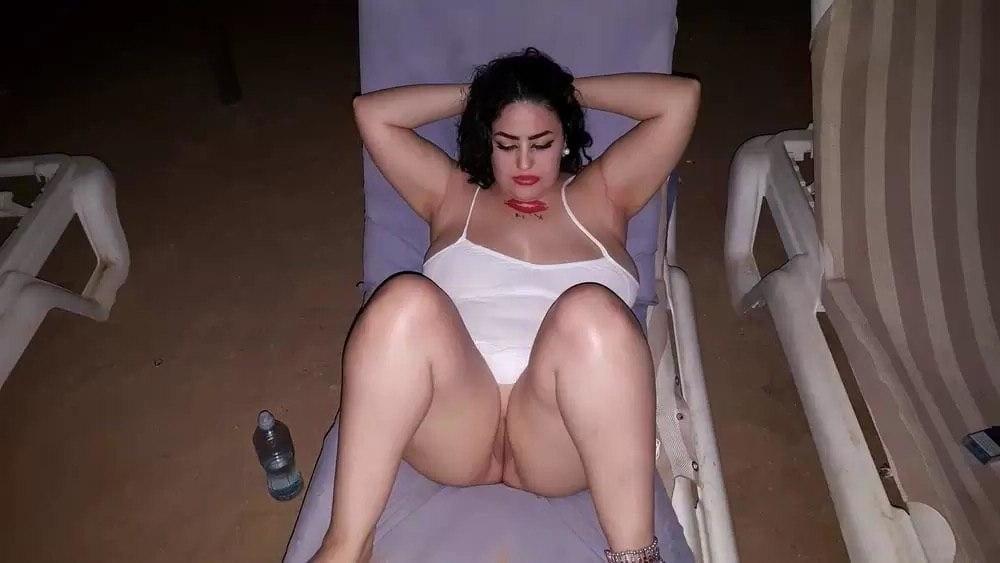 25P Fat Egyptian mature