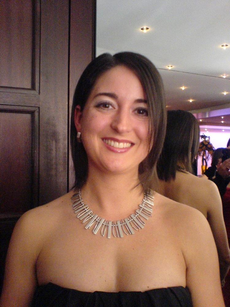 25P Pretty Young Wife