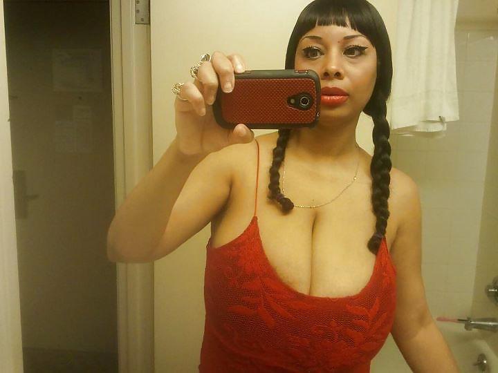 25P Big Tit Black Babes From, SmutDates.com