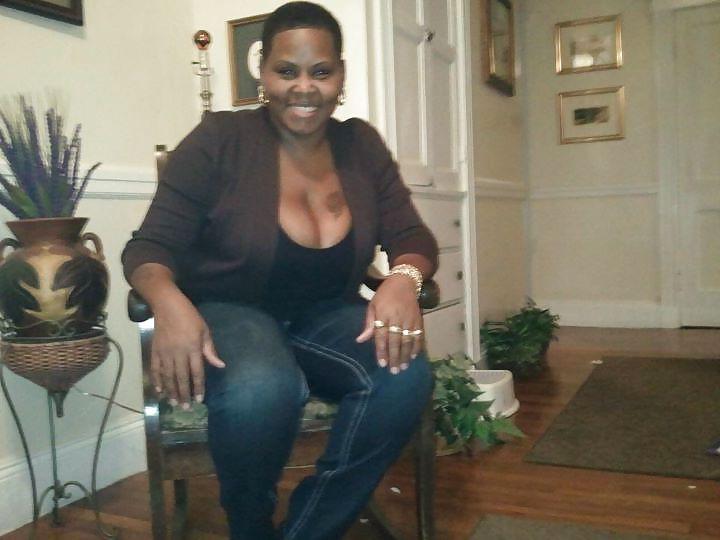25P Big Tit Black Babes From, SmutDates.com