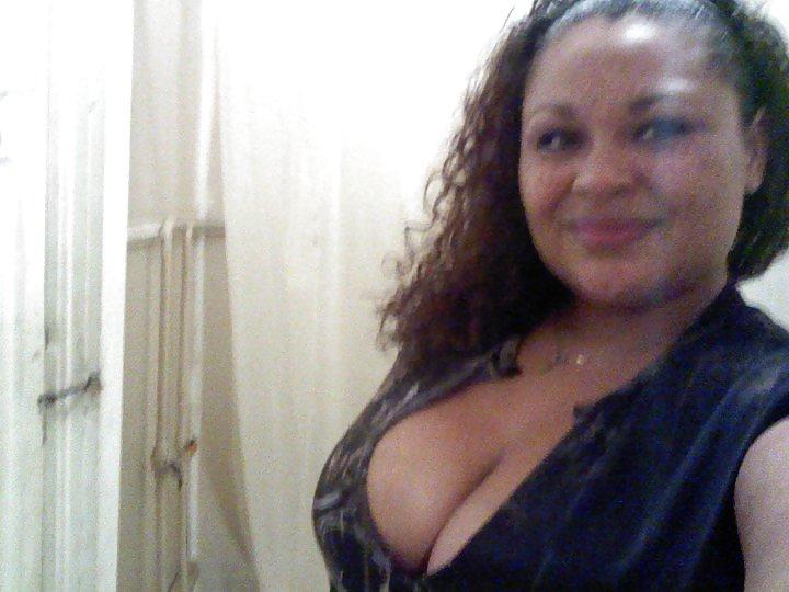 25P Big Tit Black Babes From, SmutDates.com