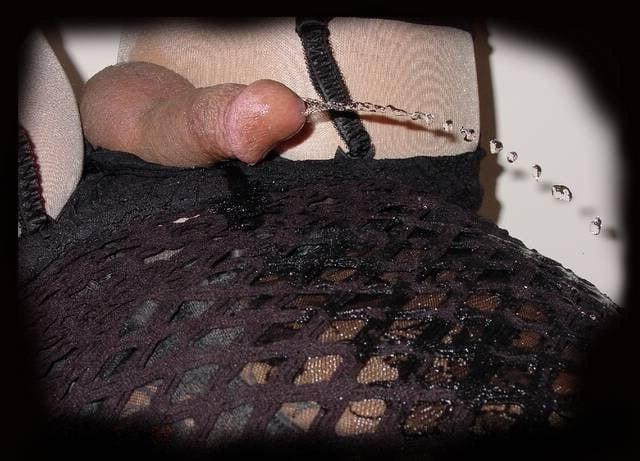 25P O est une petite pute soumise et devouee