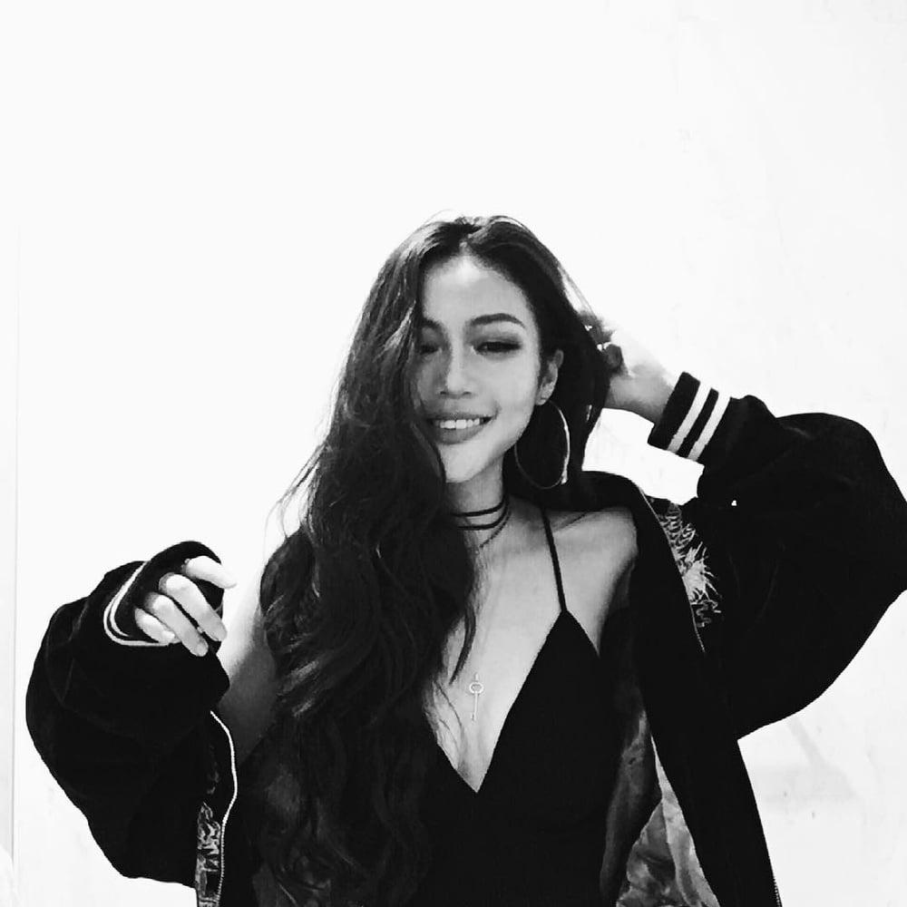 23P Malaysian singer Abbey