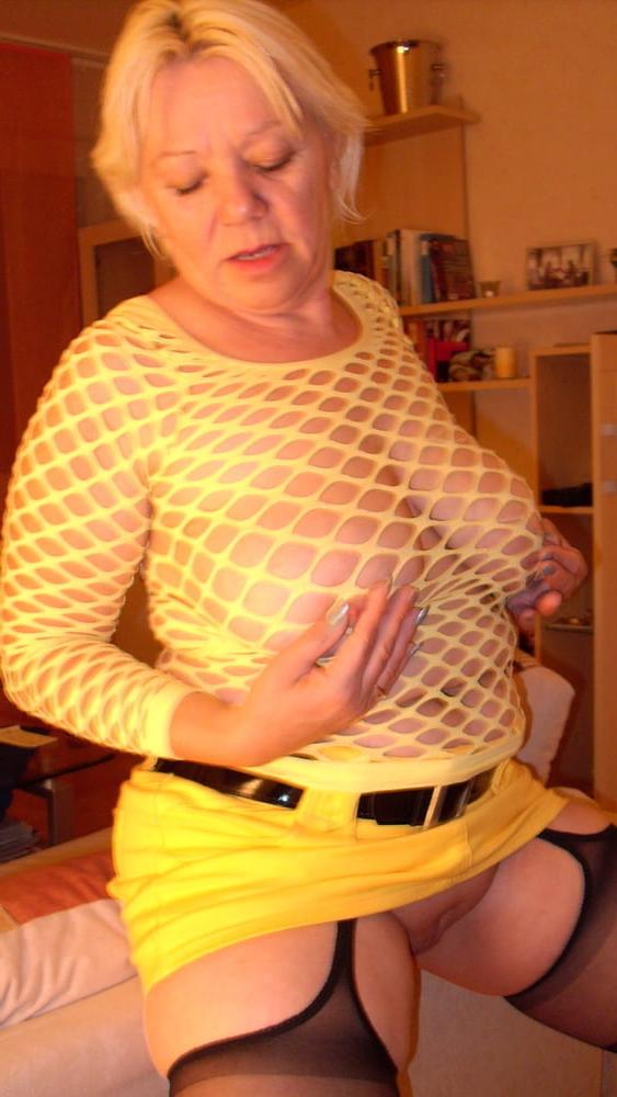 25P GERMAN GRANNY MARIA BIG BIG TITTS