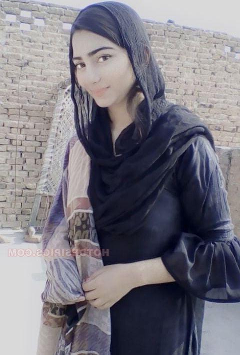 14P indian muslim girl nude ass selfie