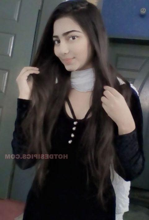14P indian muslim girl nude ass selfie