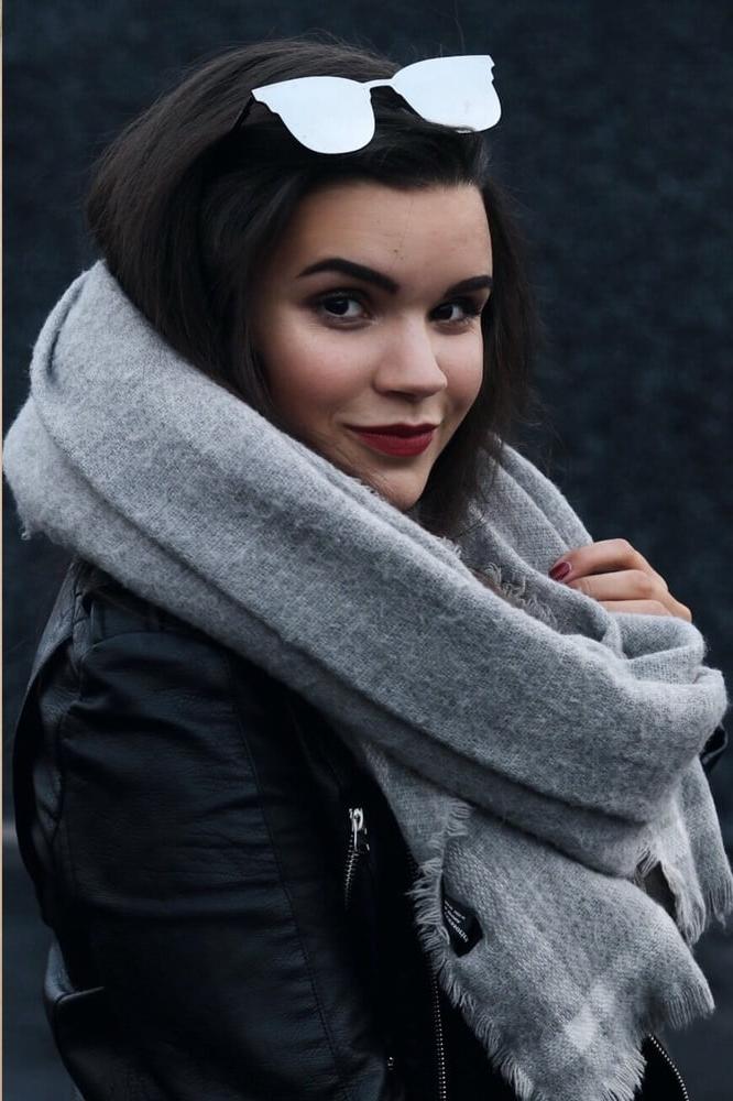 25P Horny german teen Lara