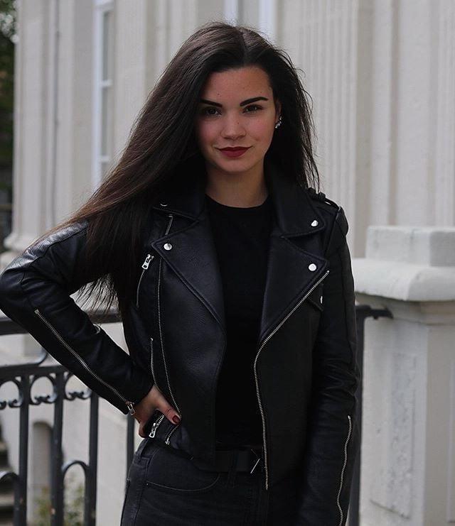 25P Horny german teen Lara