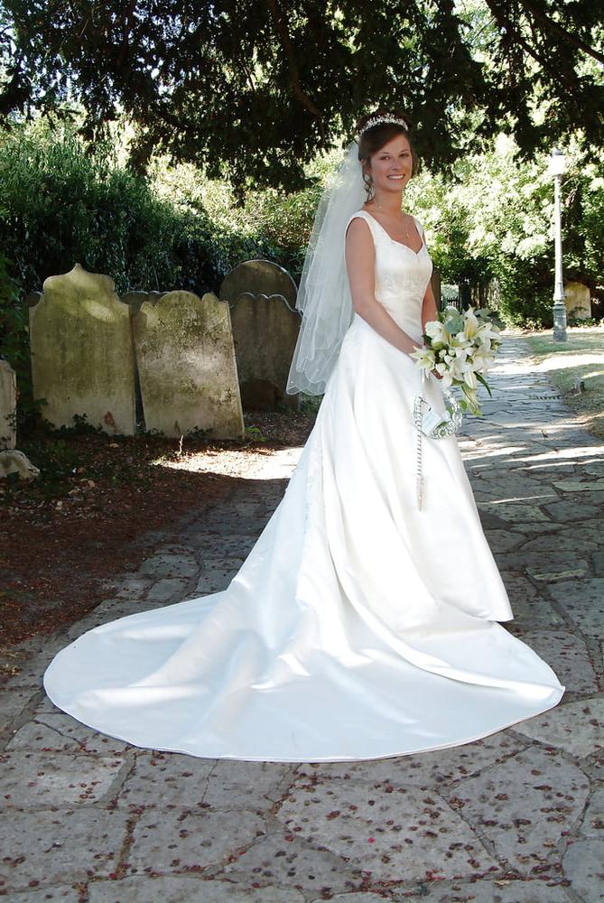 25P My wife Allison from London