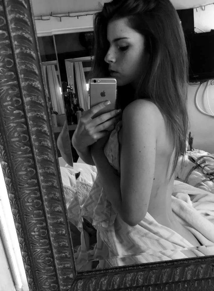 18P Influencers nude filter pics