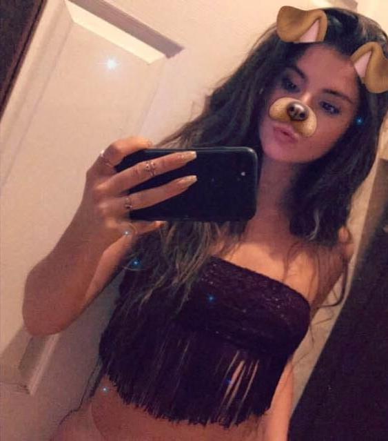 18P Influencers nude filter pics