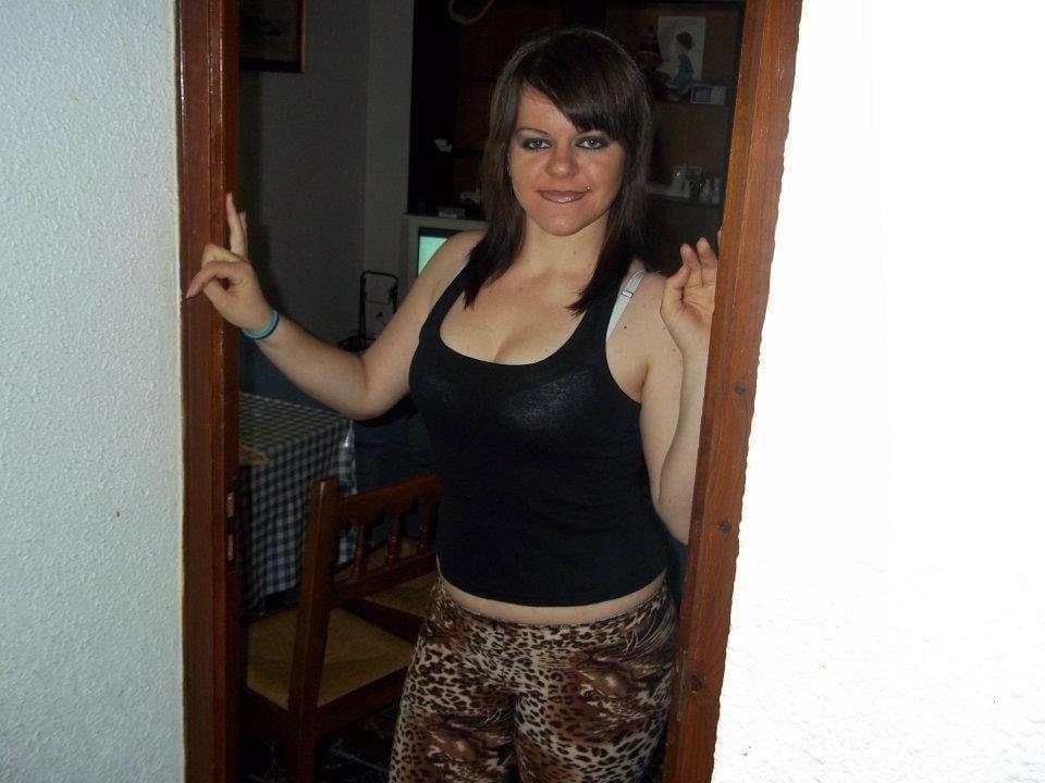 23P She's my daughter's girlfriend Edina Big bitch big ass