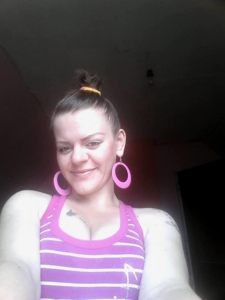 23P She's my daughter's girlfriend Edina Big bitch big ass