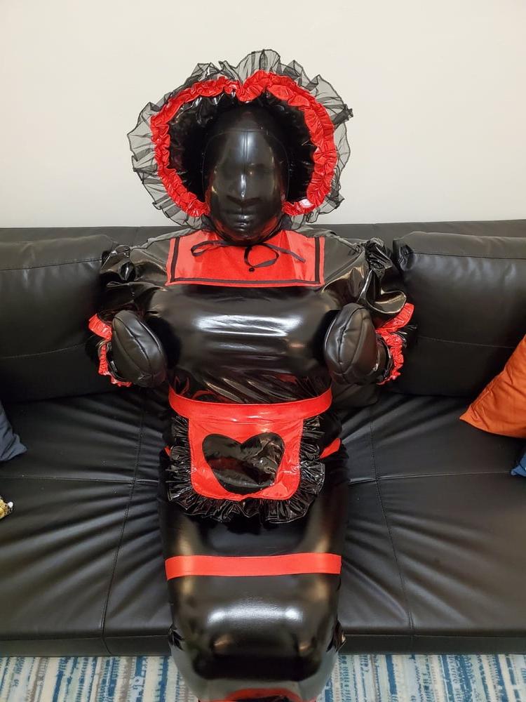 22P Red Hobble Maid