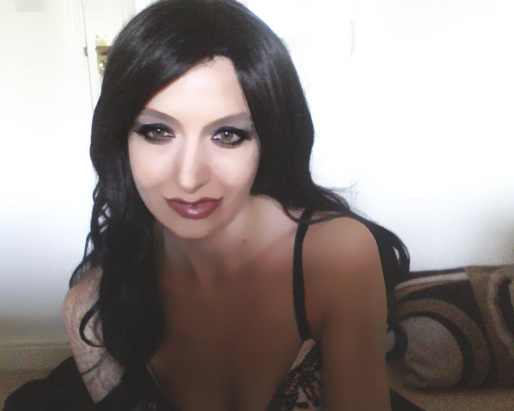 25P Hot Wife