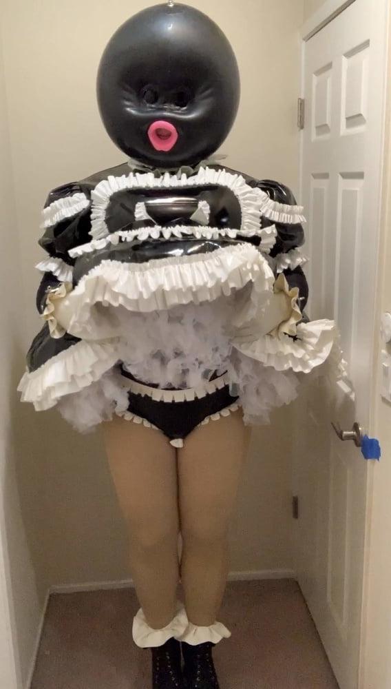 25P Black Ballhood Frilly Maid