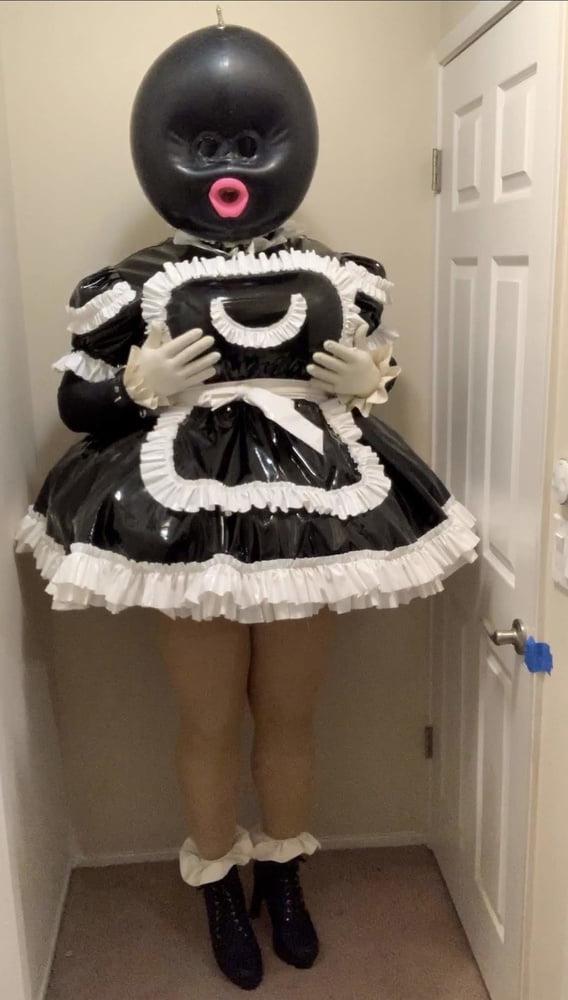 25P Black Ballhood Frilly Maid