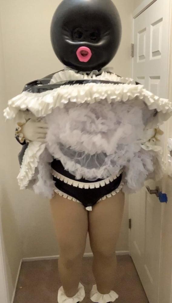 25P Black Ballhood Frilly Maid