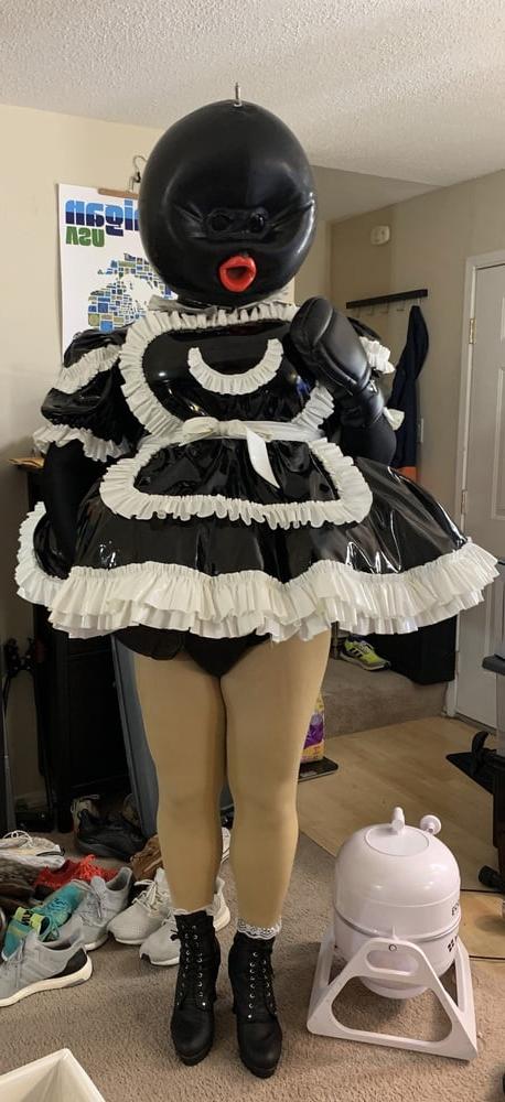 25P Black Ballhood Frilly Maid