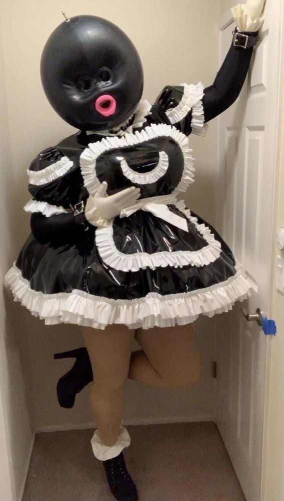 25P Black Ballhood Frilly Maid