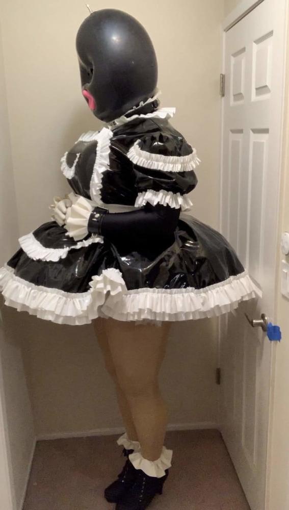 25P Black Ballhood Frilly Maid