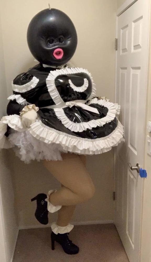 25P Black Ballhood Frilly Maid