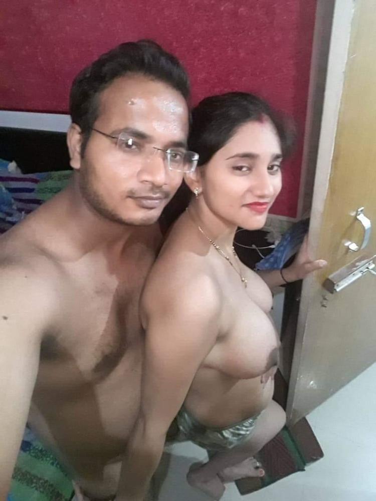 9P Indian Boudi Nudes