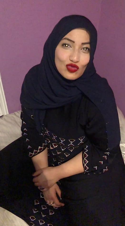 25P BEURETTE HIJAB SUCEUSE DE LUXE