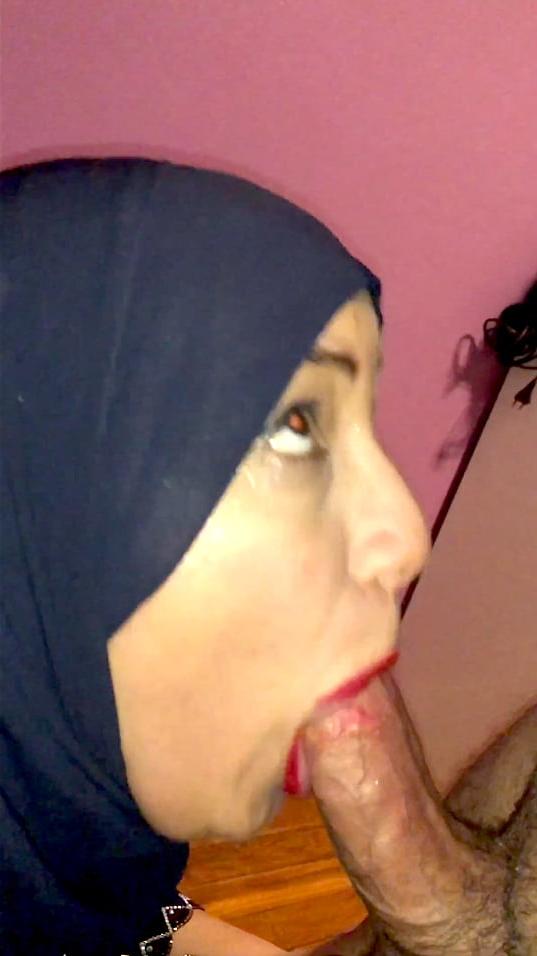25P BEURETTE HIJAB SUCEUSE DE LUXE
