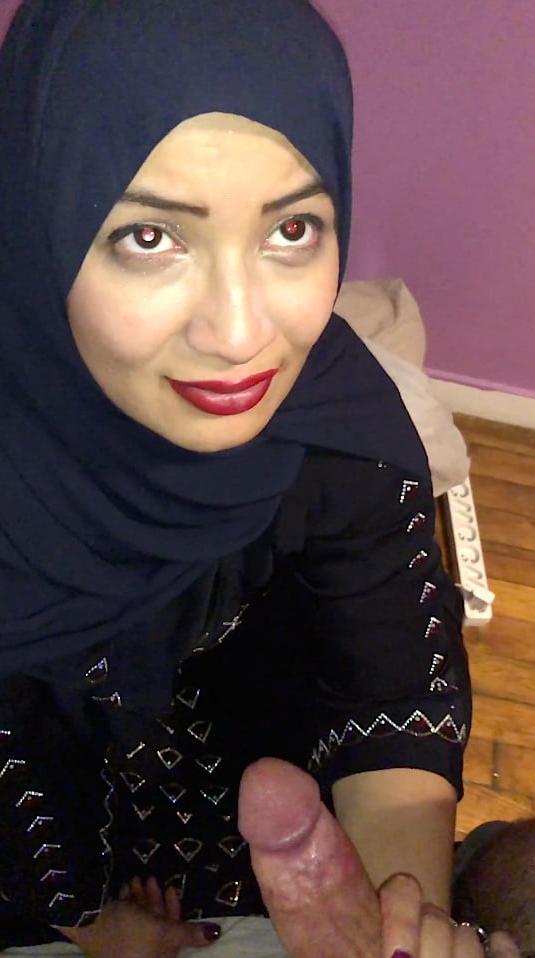 25P BEURETTE HIJAB SUCEUSE DE LUXE